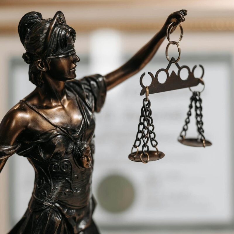 Justitia als Skulptur